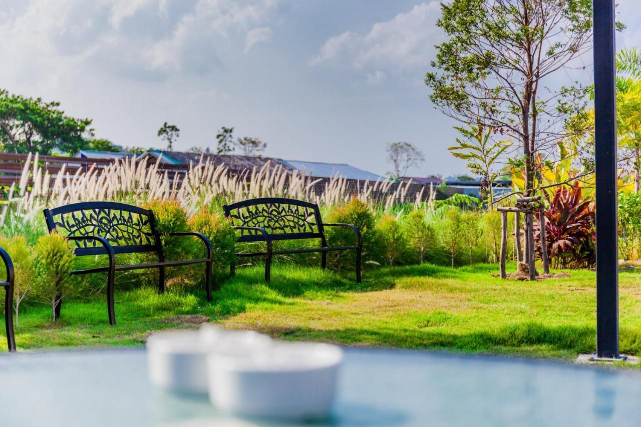 The Sun Resort Ratchaburi Bagian luar foto