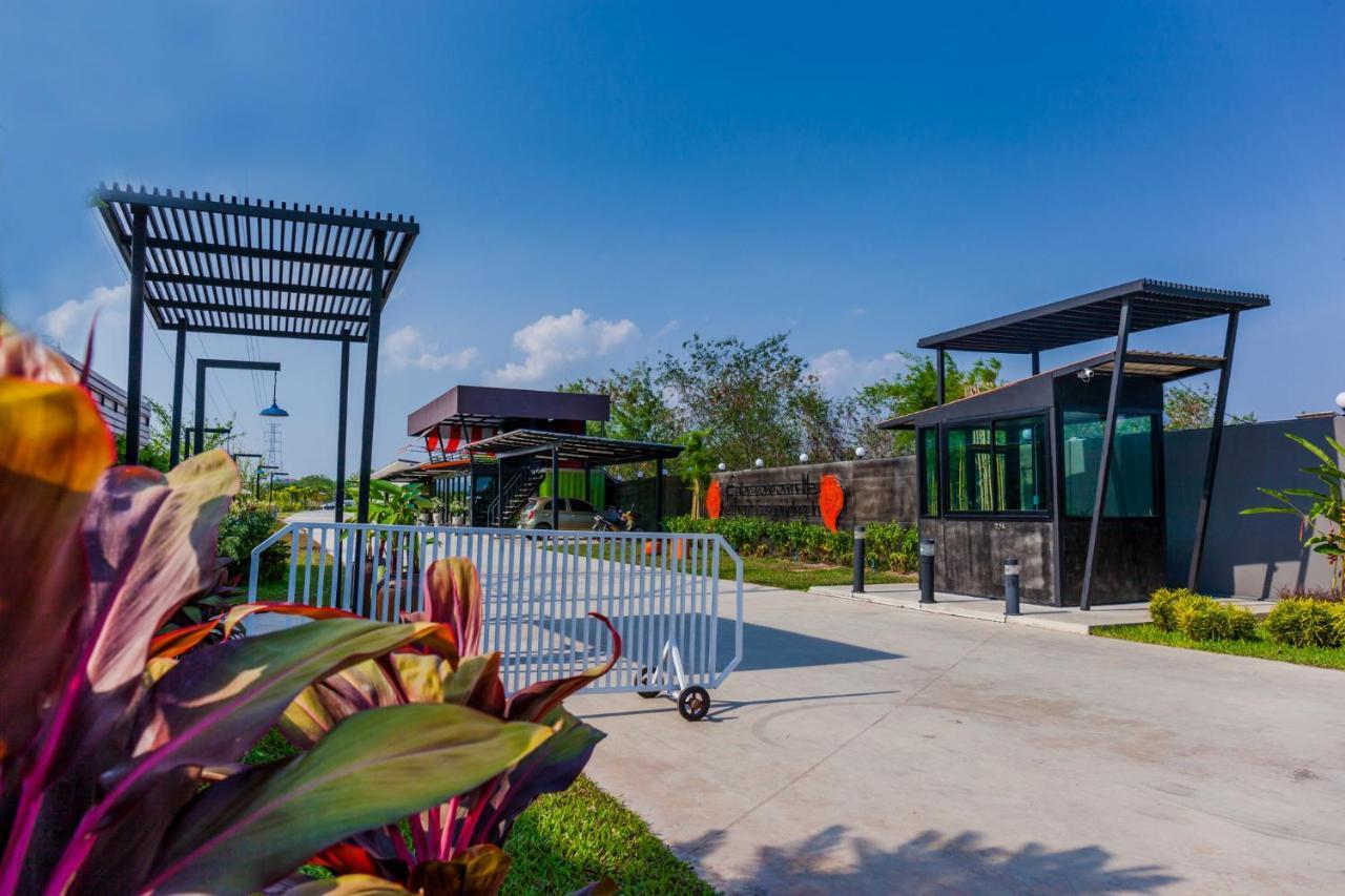 The Sun Resort Ratchaburi Bagian luar foto